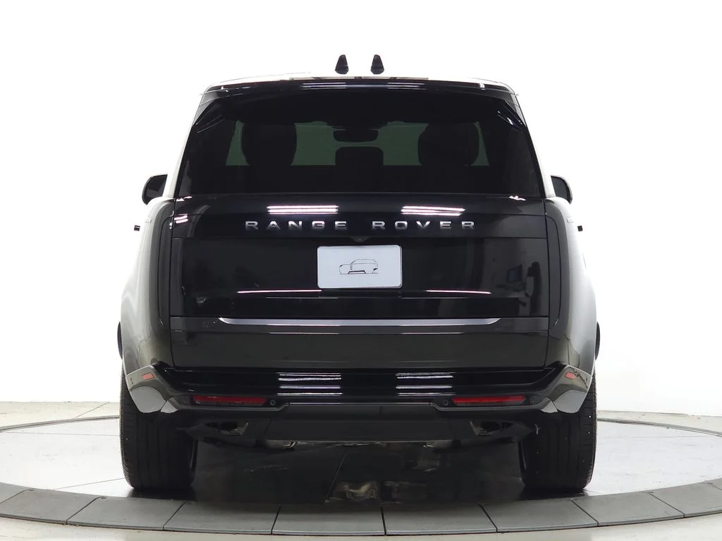 Used 2026 Black Land Rover SE image 5