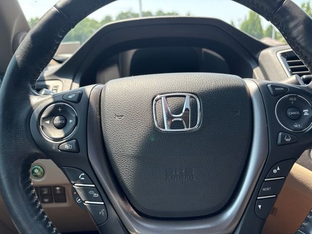 Certified Used 2023 Platinum White Pearl Honda RTL-E image 19