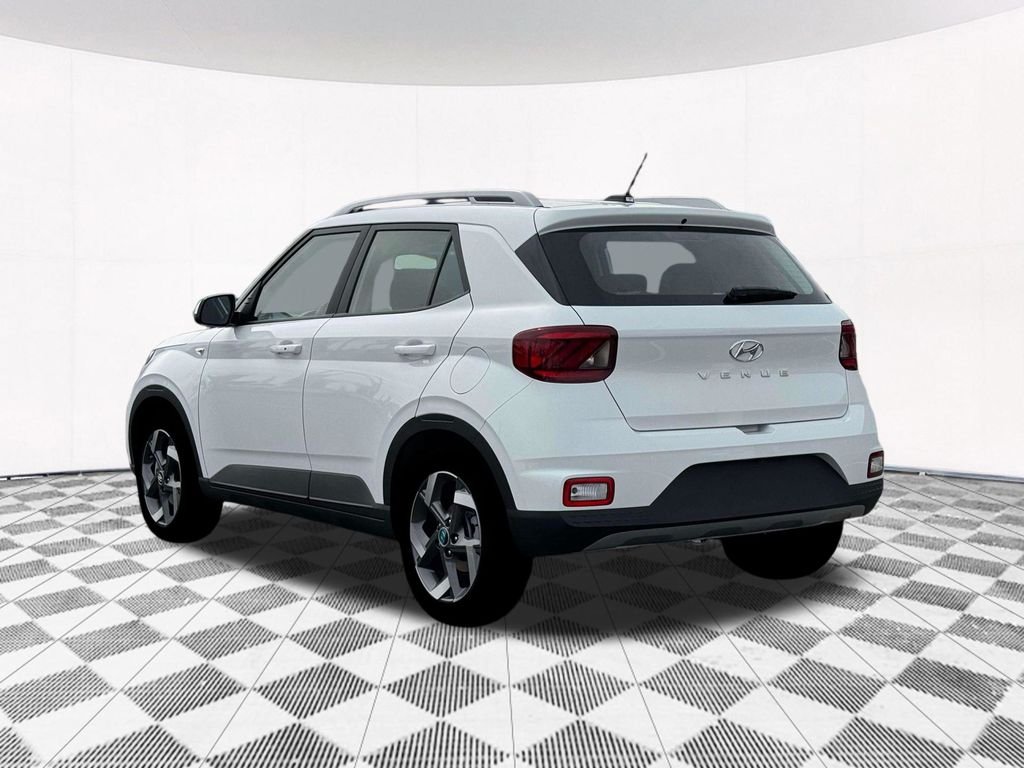 New 2026 White Hyundai SEL image 8