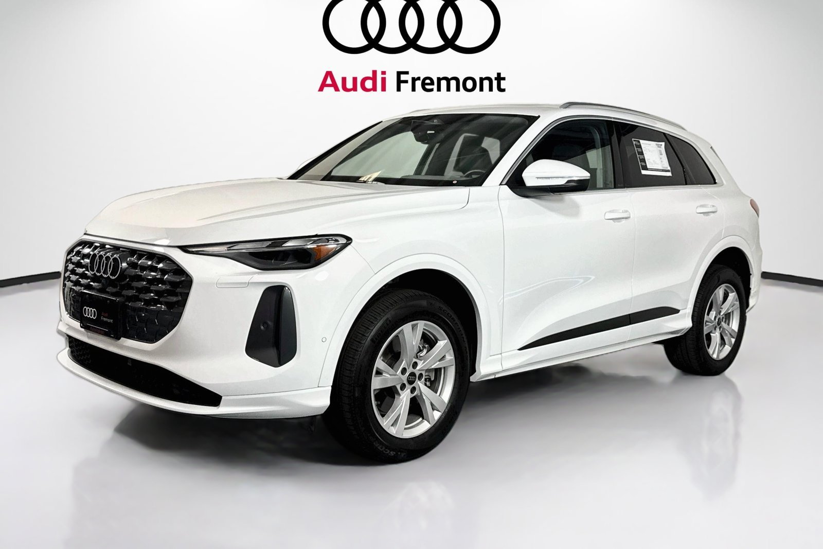 Used 2025 Arkona White Audi Premium image 3