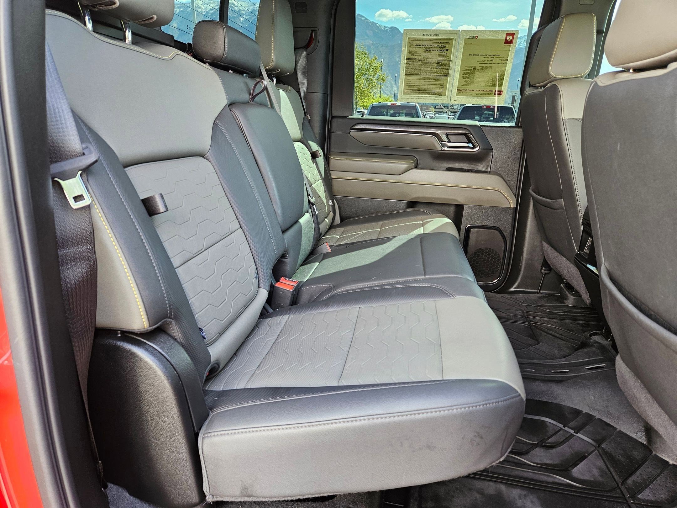 2024 Chevrolet Silverado 2500HD ZR2 - Photo 30
