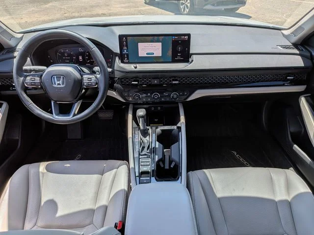 Used 2023 White Honda Touring image 29