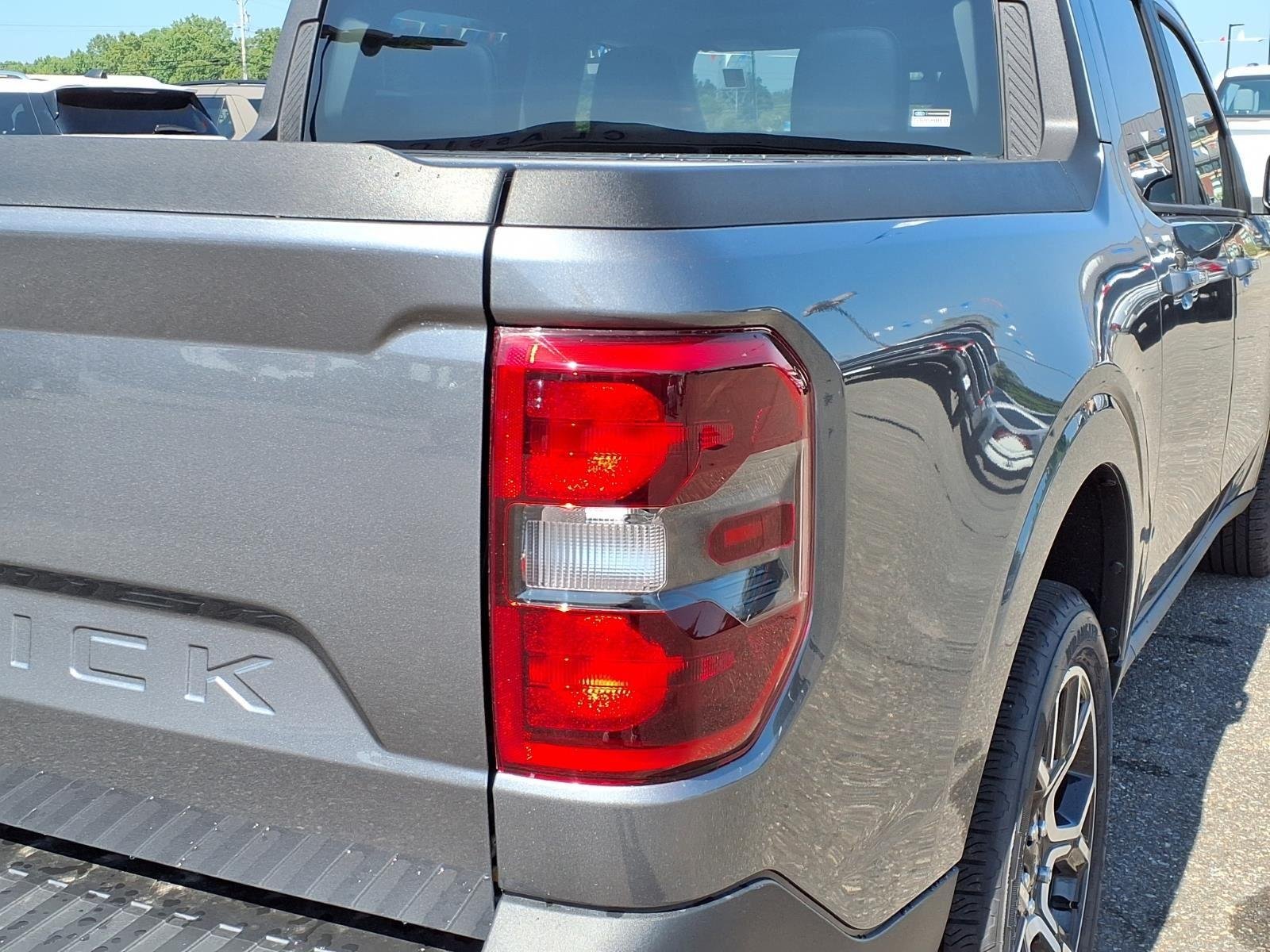 New 2026 Oxford White Ford XL image 17
