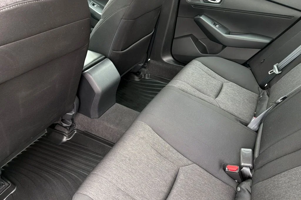 Used 2024 Canyon River Blue Metallic Honda EX image 14