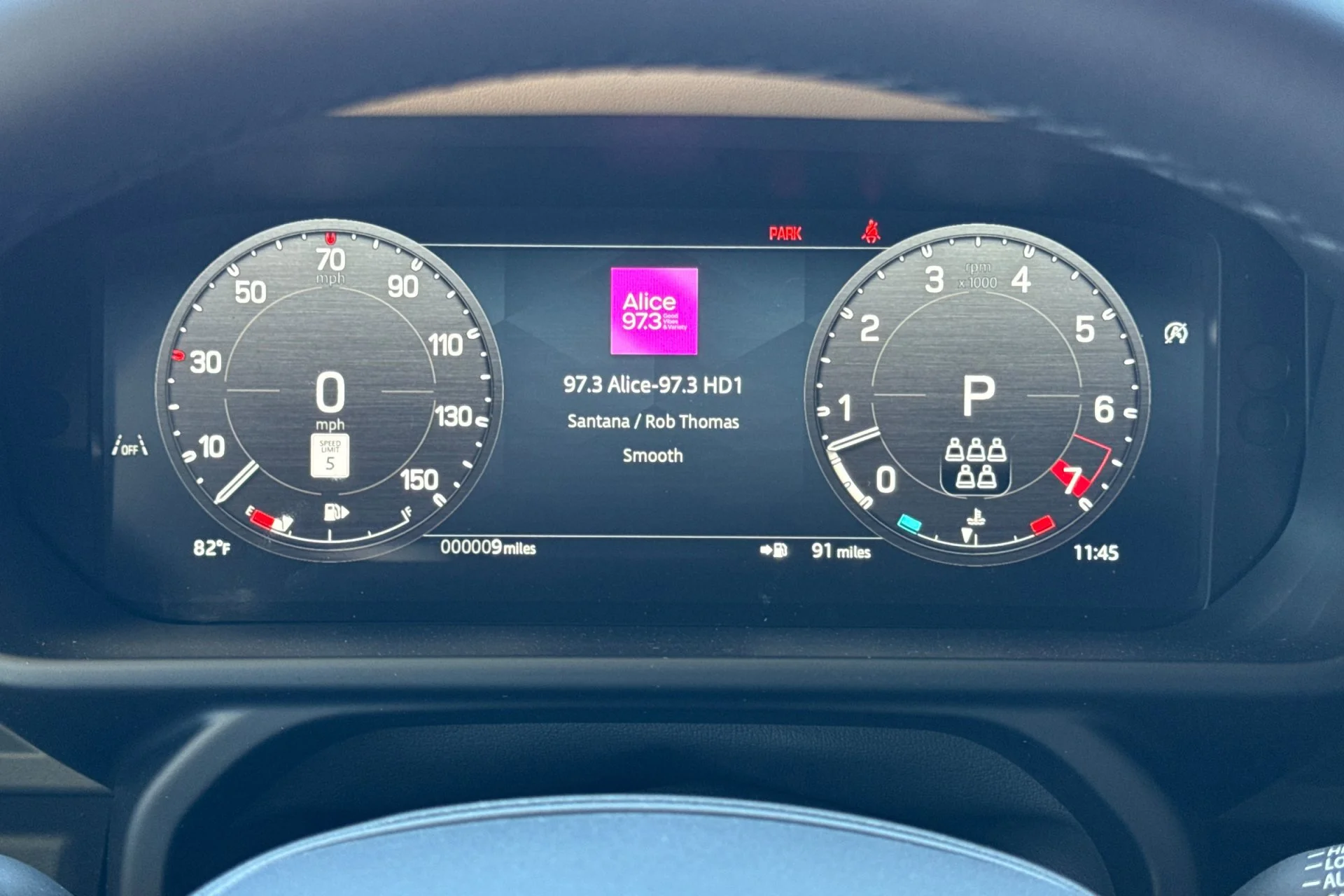 New 2026 FUJI WHITE Land Rover X-Dynamic SE image 27