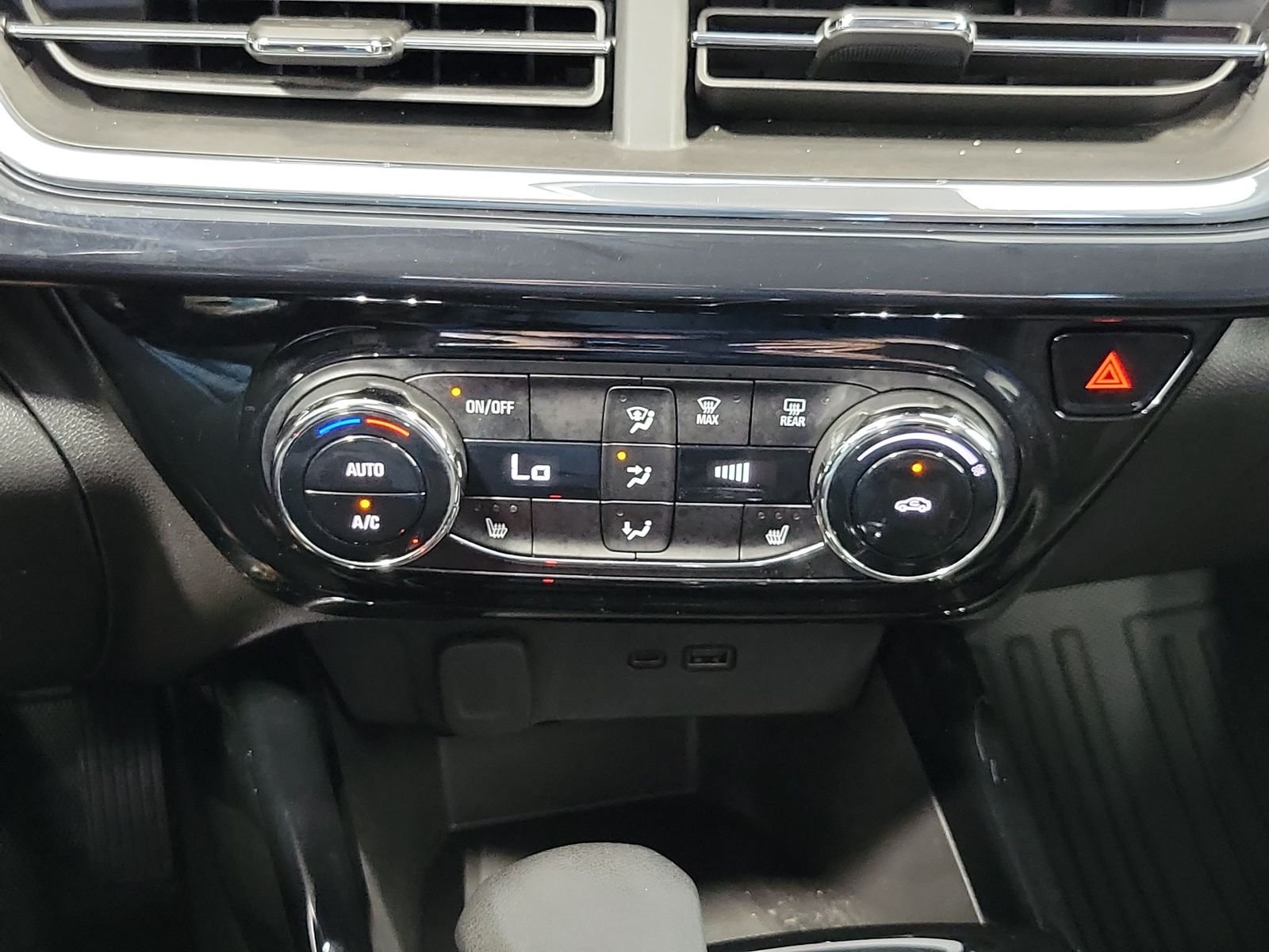 Used 2024 Red Chevrolet ACTIV image 20