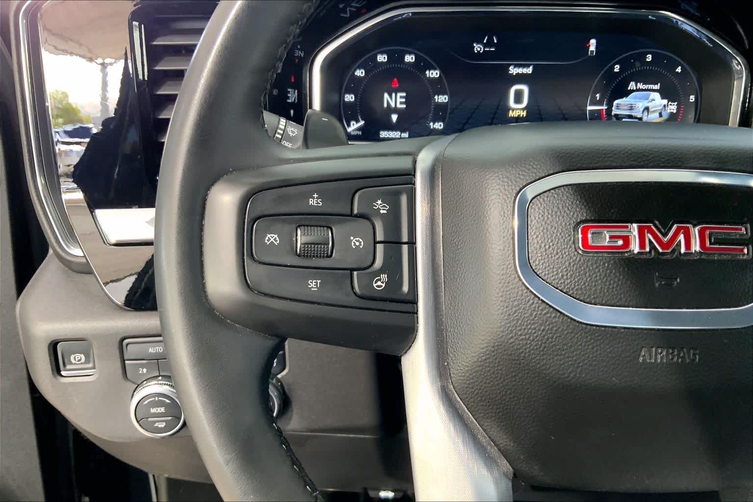 Used 2024 Onyx Black GMC Elevation image 24