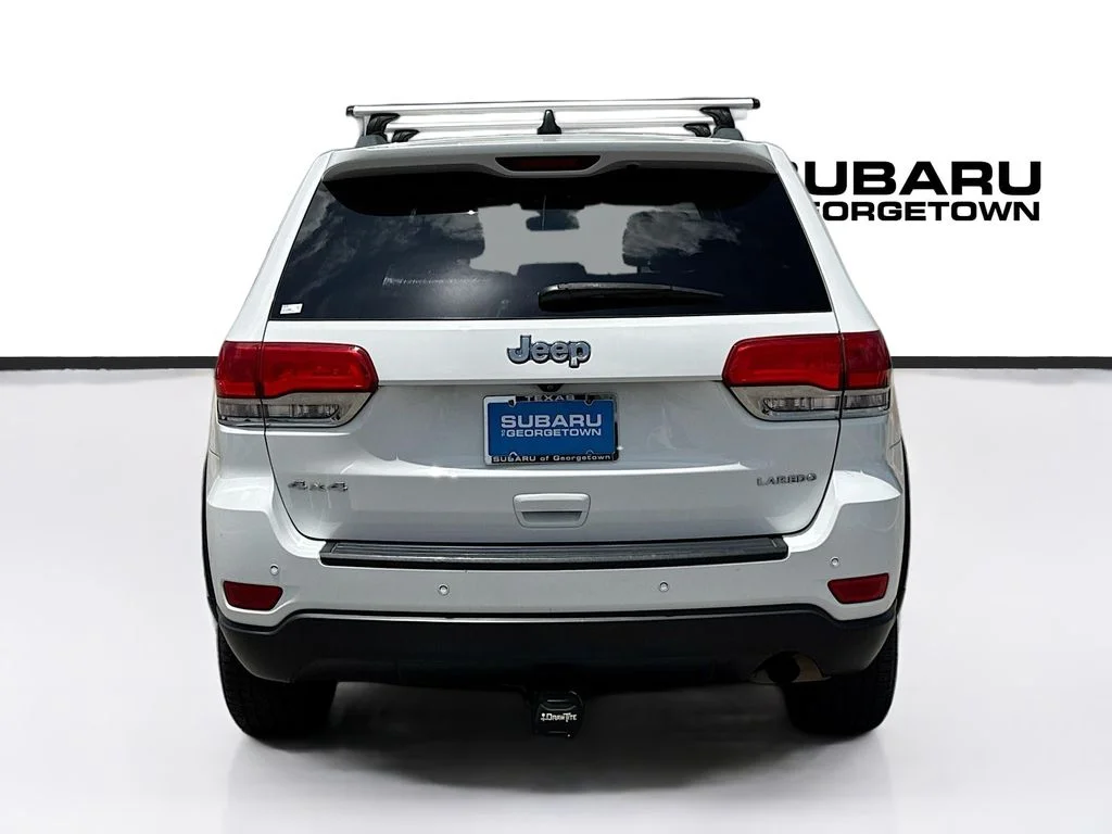 Used 2018 White Jeep Laredo E image 6