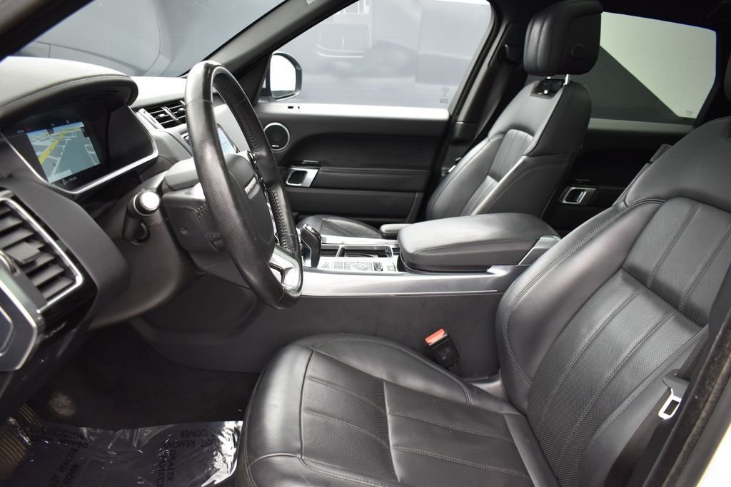 Used 2019 White Land Rover HSE image 11