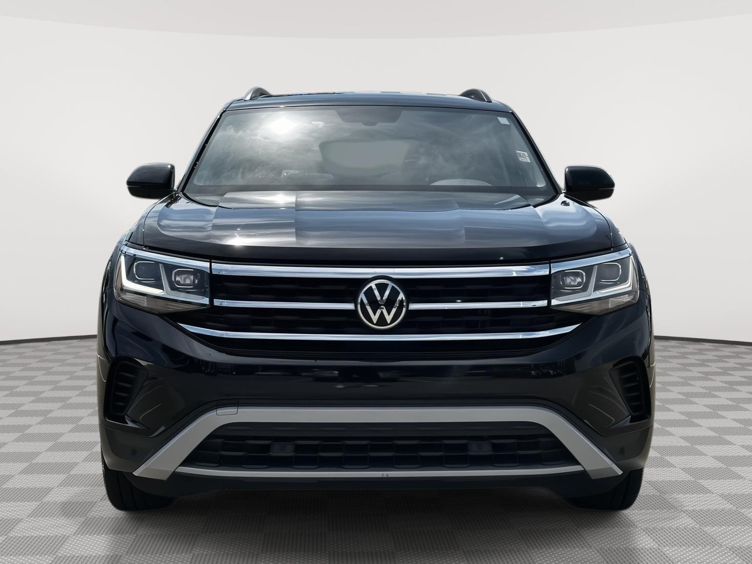 Used 2021 Volkswagen Atlas SE w/Tech with VIN 1V2HR2CA7MC515380 for sale in Kansas City