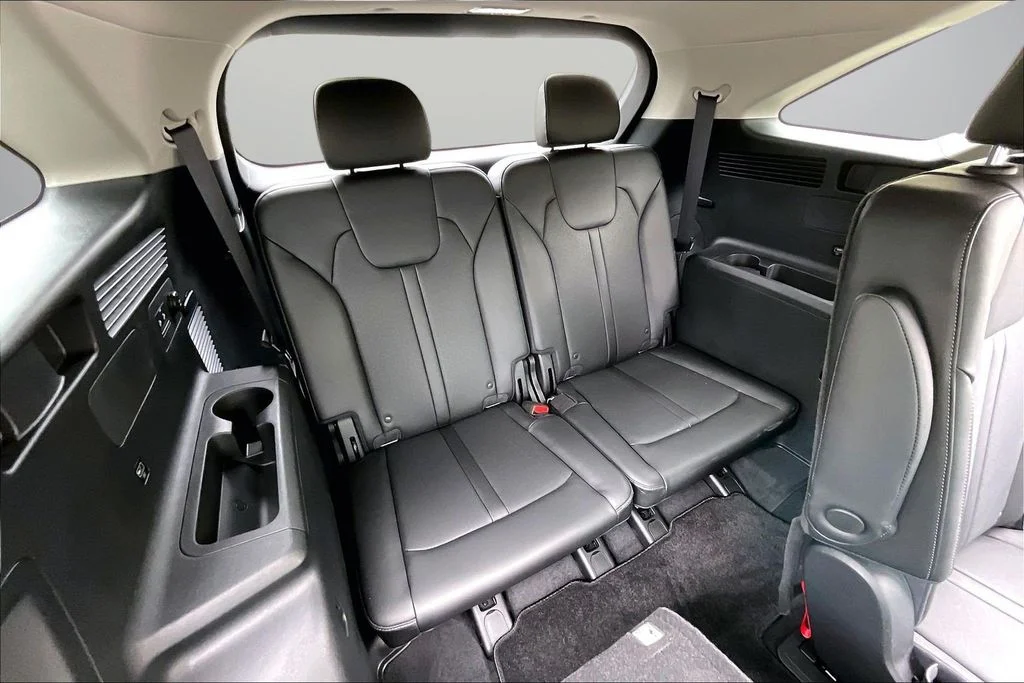 Used 2023 Gray Kia SX image 28