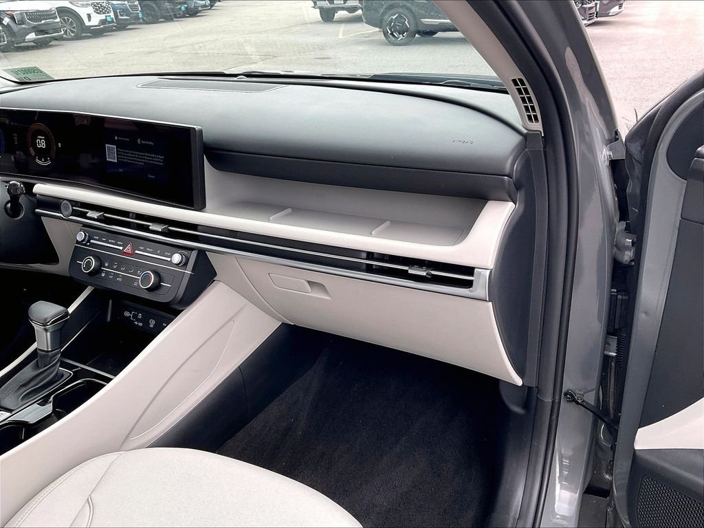 Used 2026 Hampton Gray Hyundai SE image 12