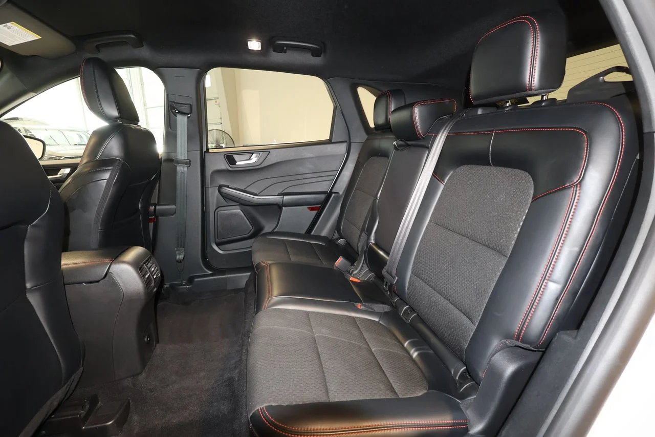 Used 2025 Silver Ford ST-Line Select image 23