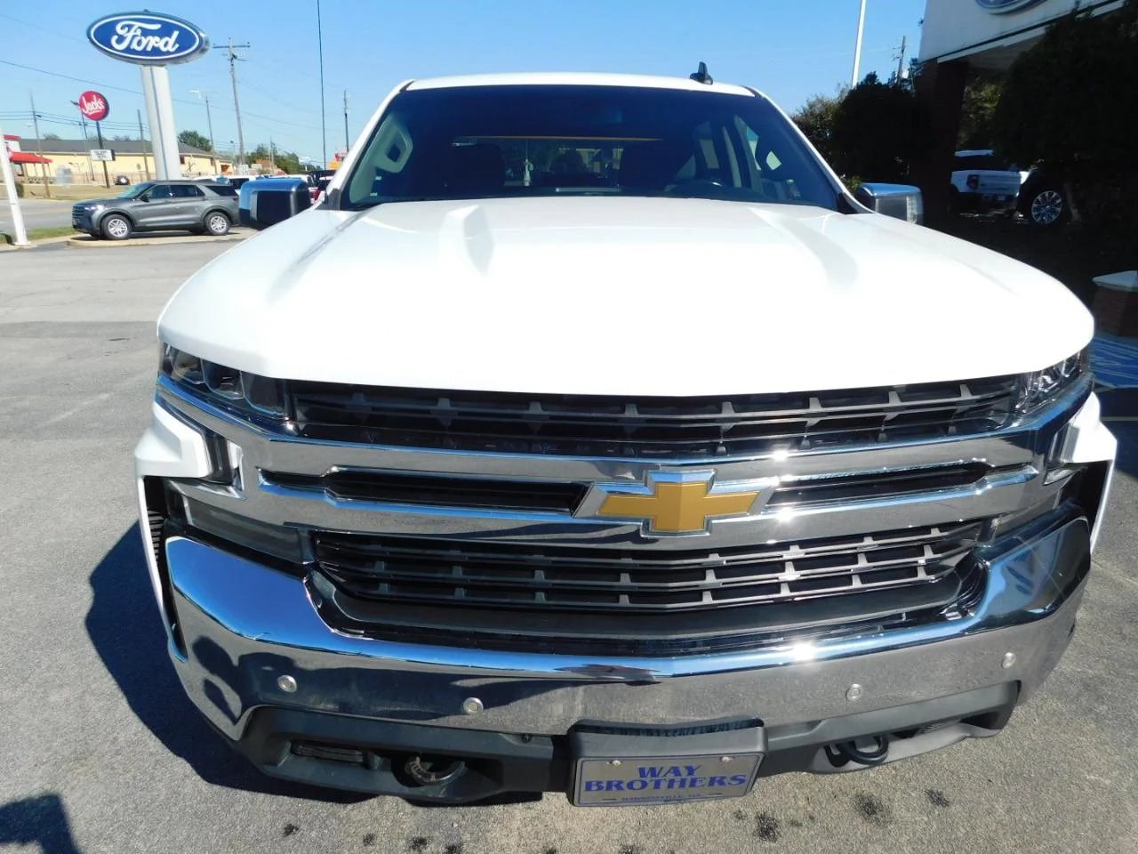 Used 2022 White Chevrolet 4WD CREW CAB 147 in LT W/1L image 3