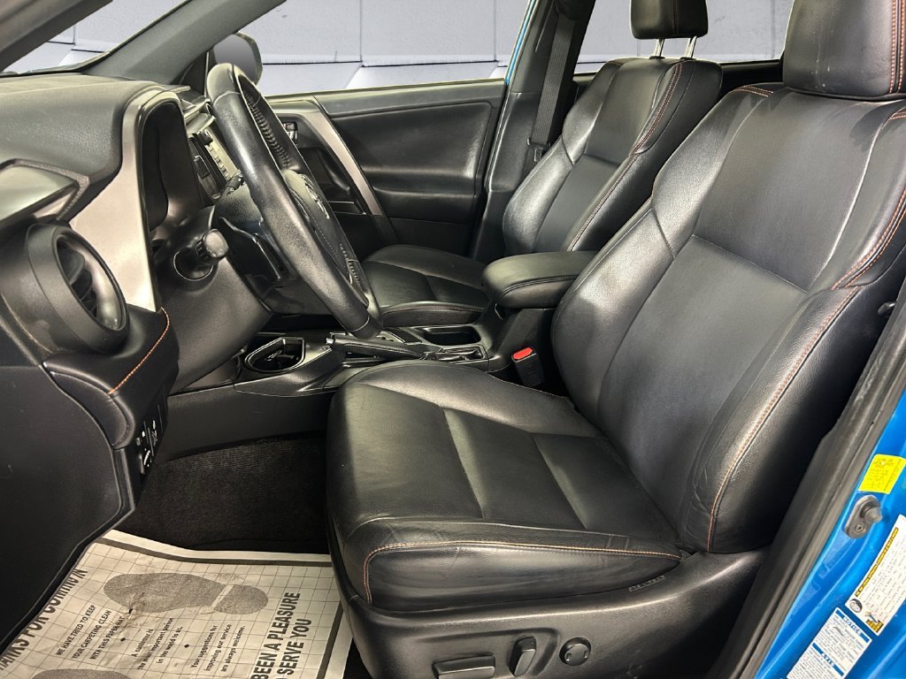 Used 2016 Blue Toyota SE image 7