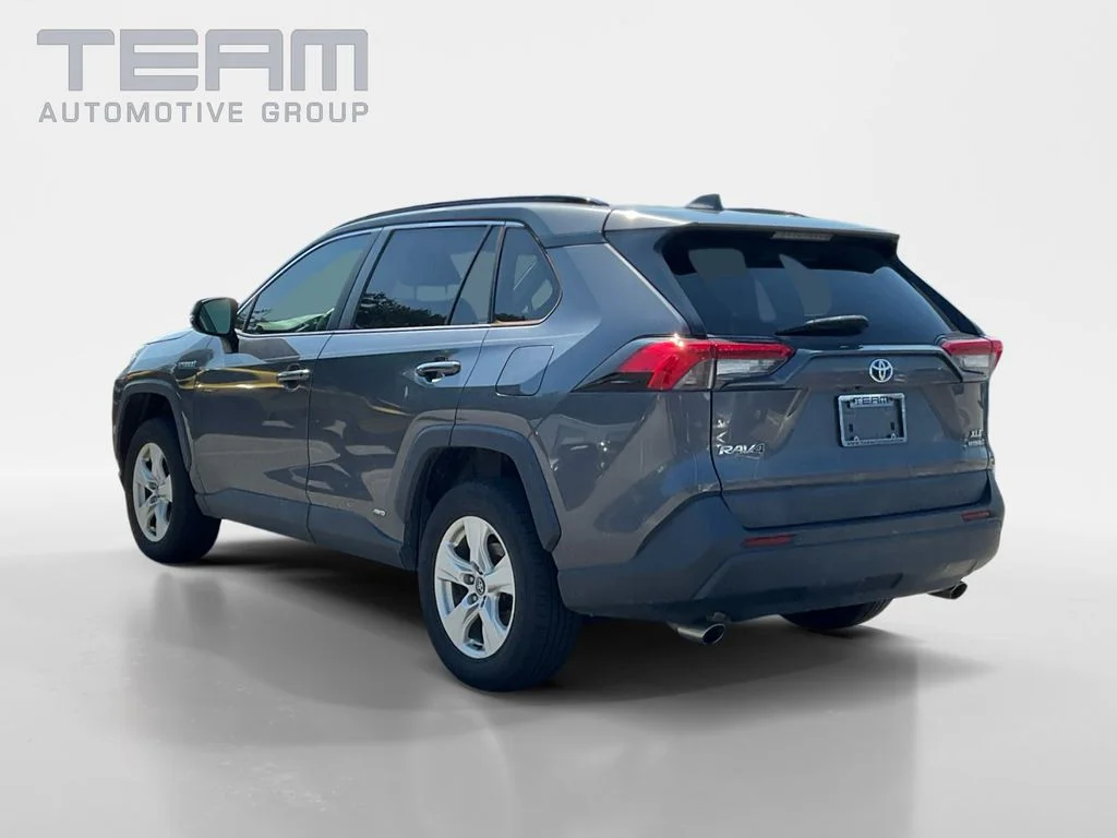 Used 2020 Gray Toyota XLE image 5