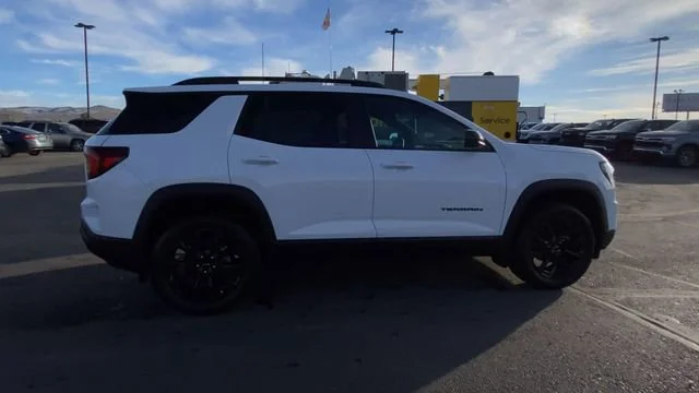 New 2026 Summit White GMC Elevation image 9