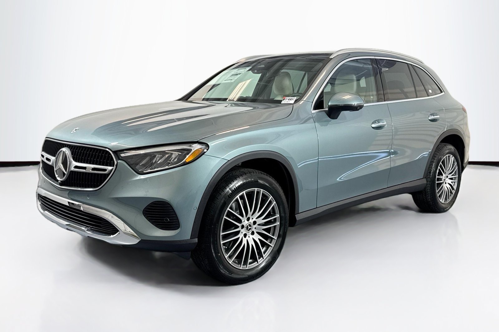 New 2026 Verde Silver Metallic Mercedes-Benz GLC 300 image 1