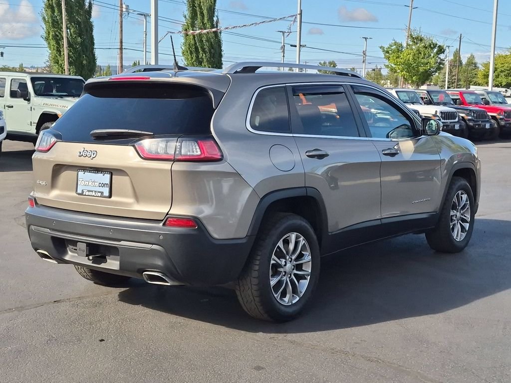 Used 2020 Light Brownstone Pearlcoat Jeep Latitude Plus image 5