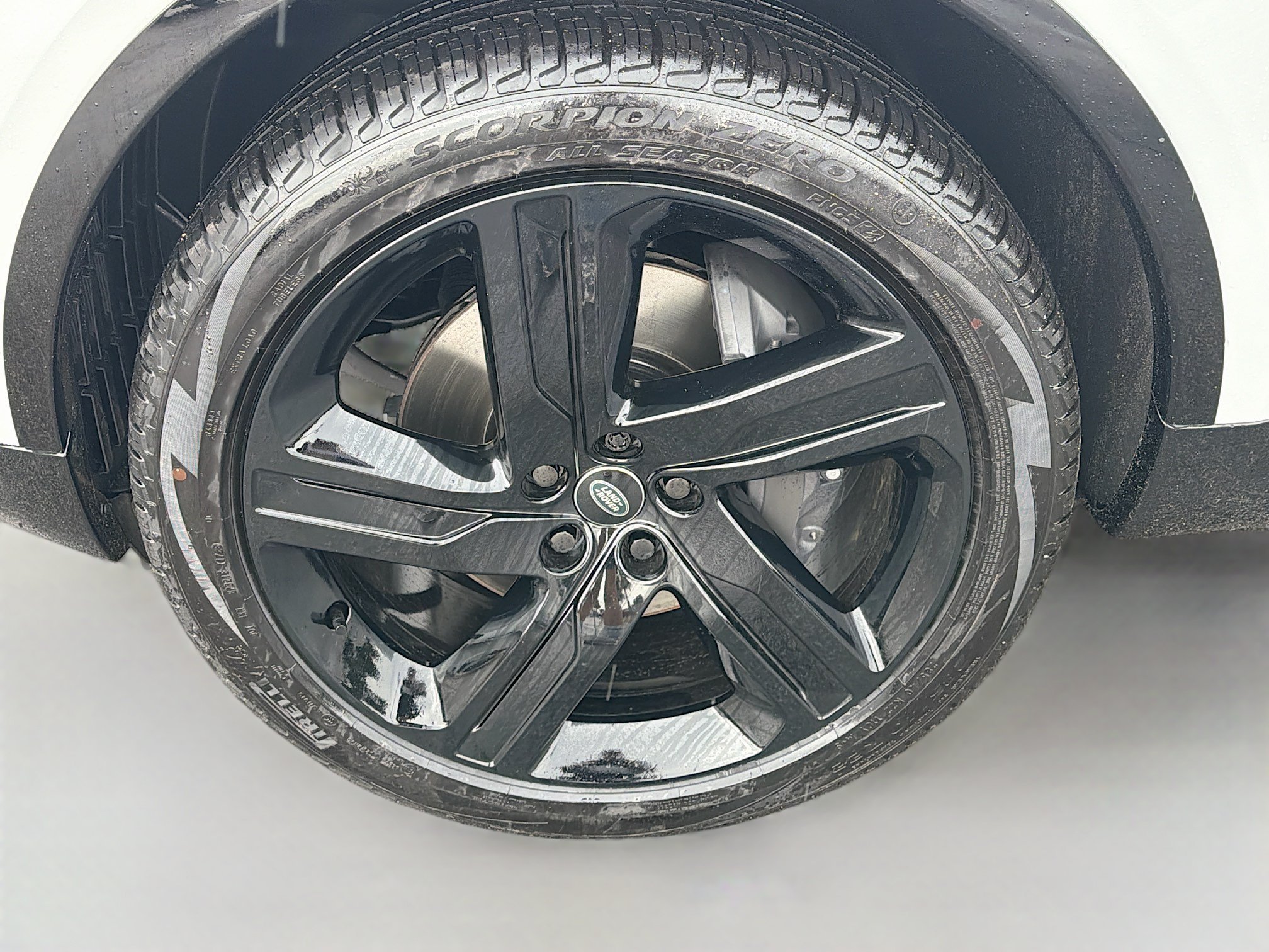 New 2026 Fuji White Land Rover Gemini Edition image 43