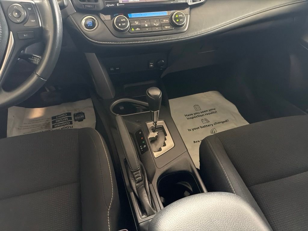 Used 2018 Electric Toyota XLE image 16