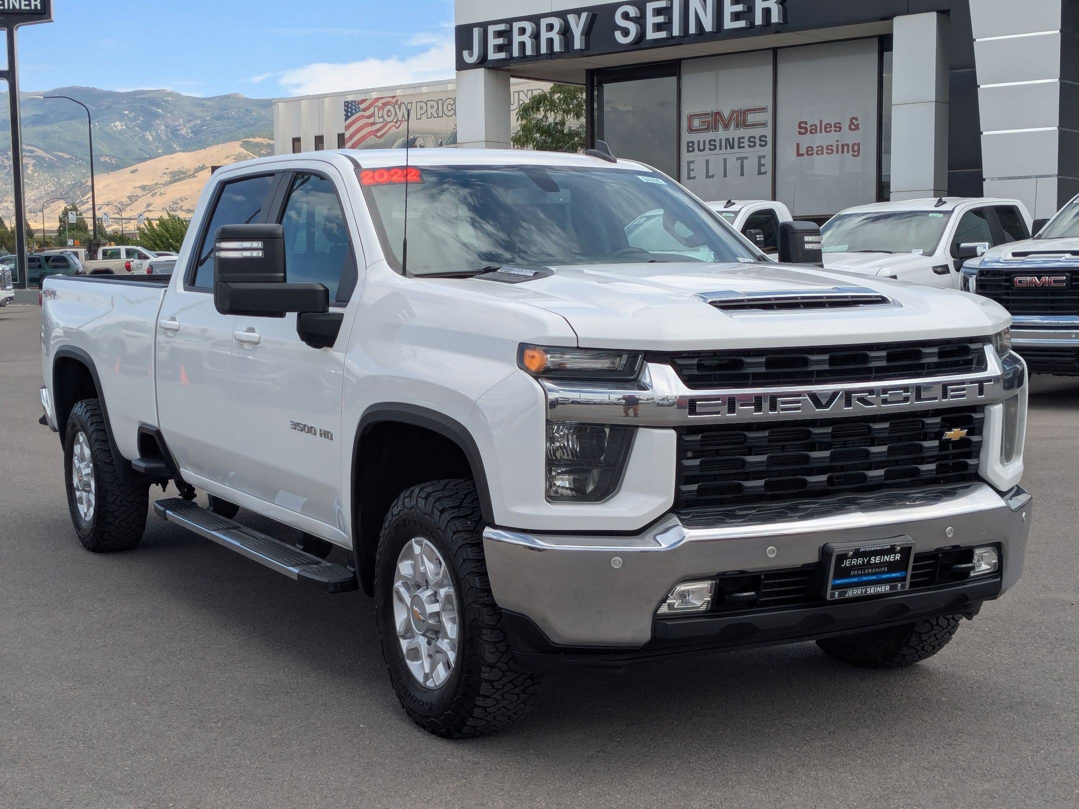 2022 Chevrolet Silverado 3500HD LT - Photo 7