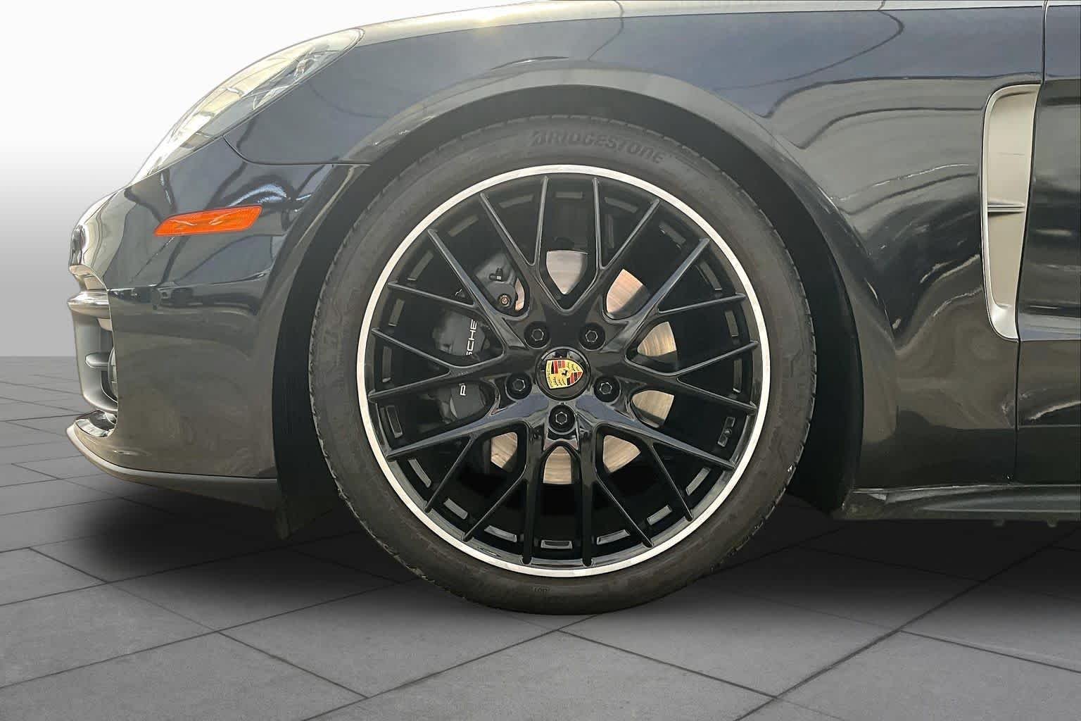 Used 2023 Black Porsche  image 10