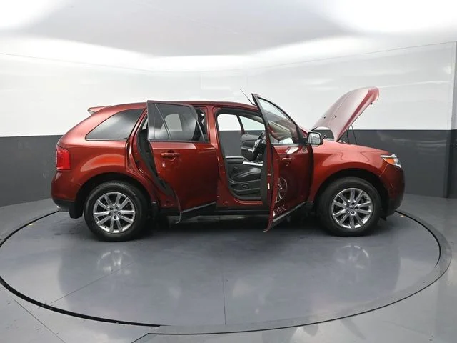 Used 2014 Orange Ford SEL image 45