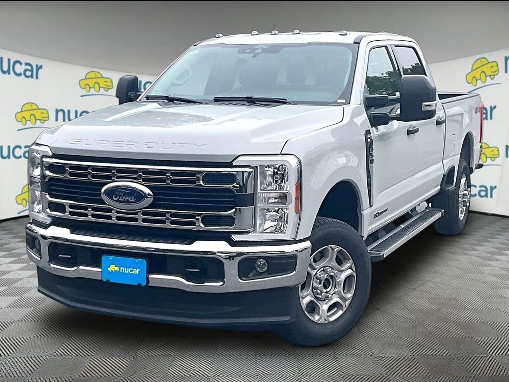 New 2026 Avalanche Ford XLT image 2