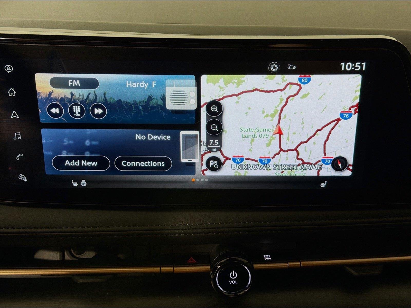 Used 2023 Gun Metallic Nissan ENGAGE image 19