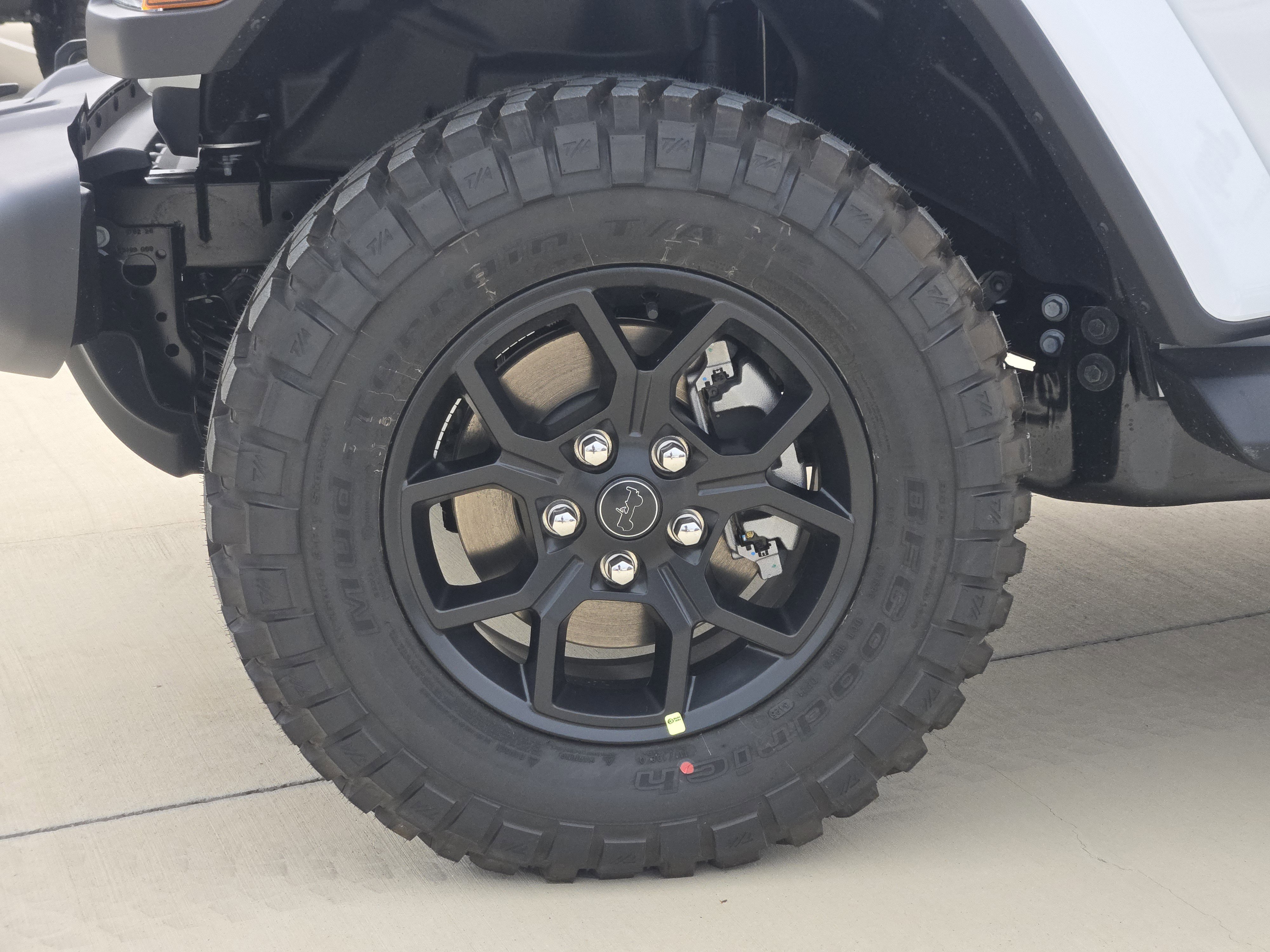 New 2026 Bright White Clear-Coat Exterior Paint Jeep Texas Trail image 10