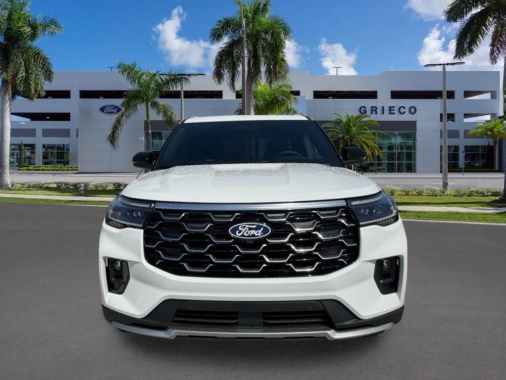 New 2027 Star White Metallic Tri-Coat Ford Platinum™ image 2