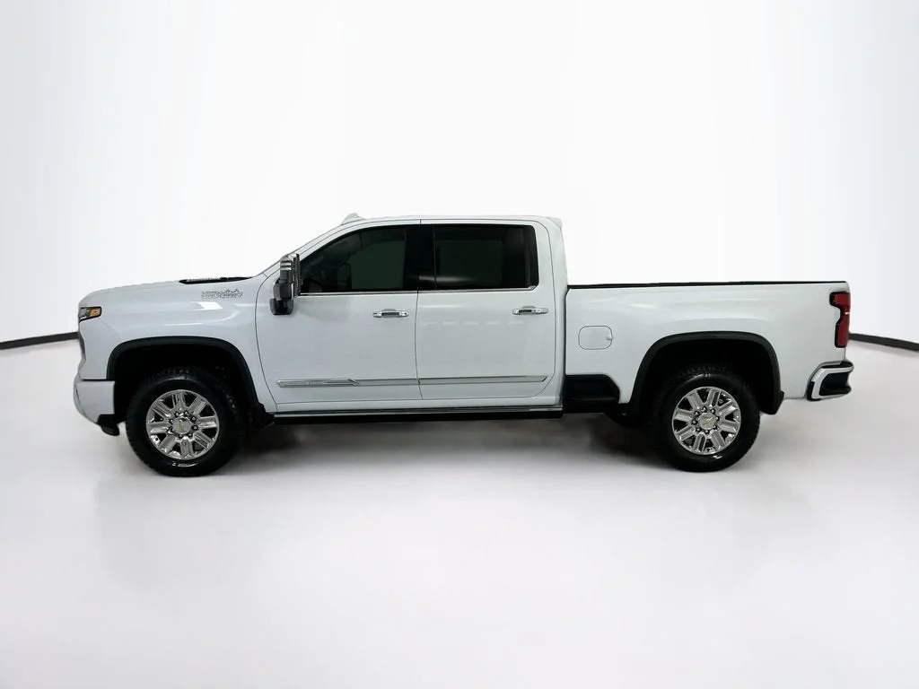 Used 2026 Polar White Chevrolet High Country image 8