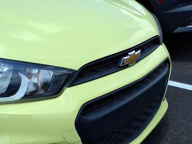 Used 2018 Gold Chevrolet LS image 24