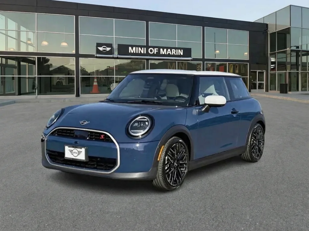 2026 MINI Hardtop Cooper S's photo