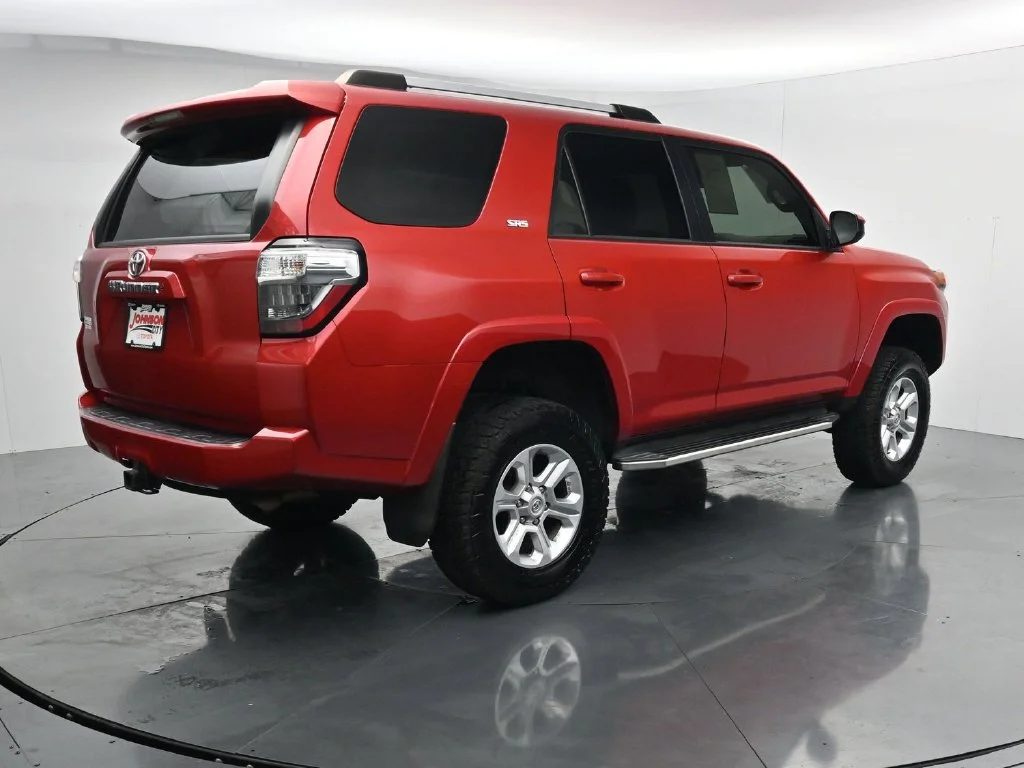 Used 2022 Red Toyota SR5 image 7