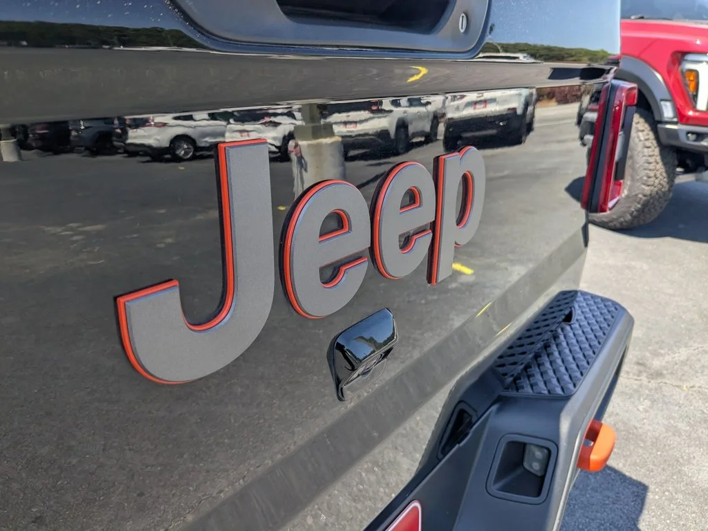 Used 2020 Black Clearcoat Jeep Mojave image 29