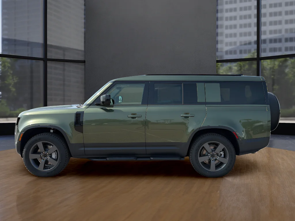 New 2026 Green Land Rover S image 13