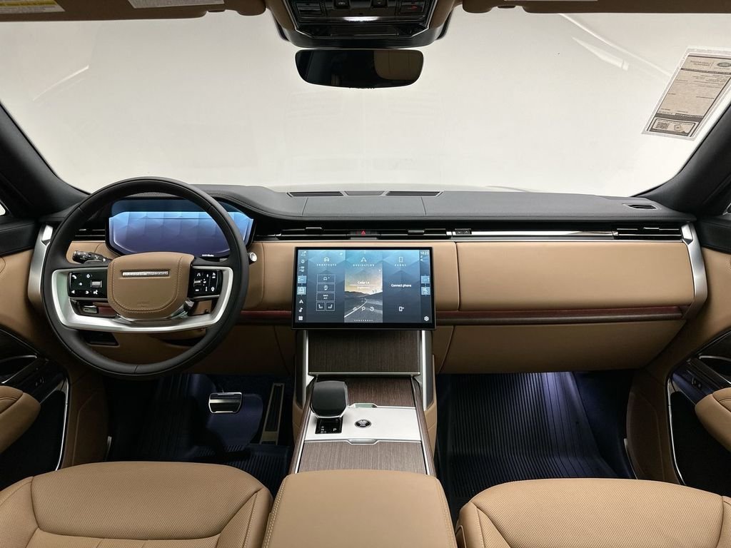 New 2026 Belgravia Green Land Rover SE image 8