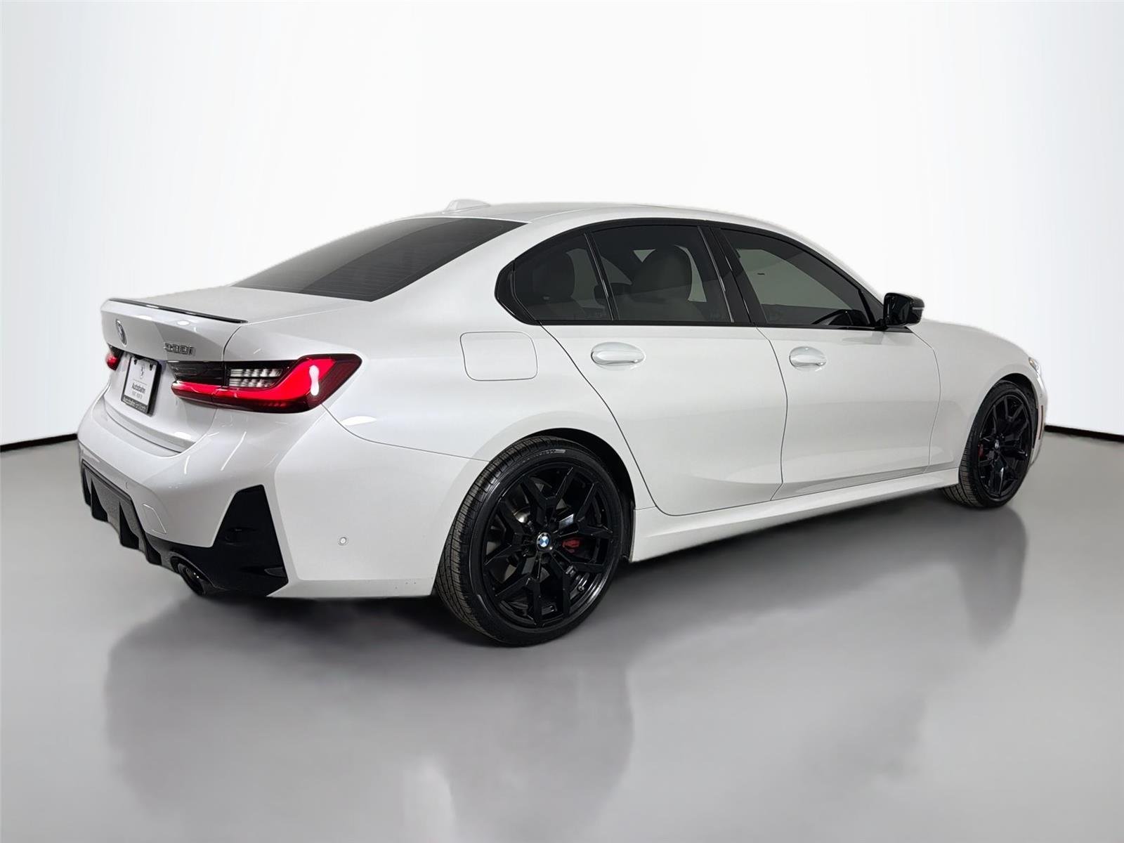 Used 2026 Mineral White Metallic BMW 330i NA image 5
