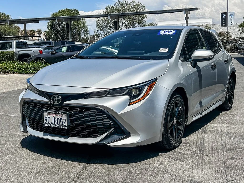 Certified Used 2022 Silver Toyota SE image 3