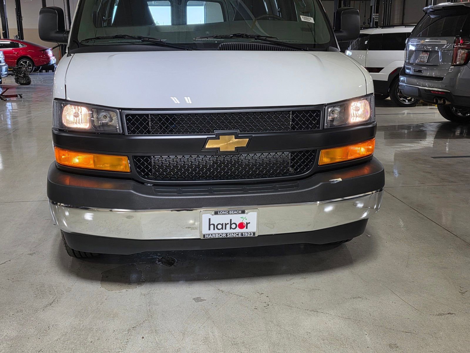 New 2026 Summit White Chevrolet WT image 9