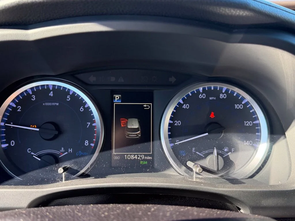 Used 2019 Blue Toyota LE Plus image 29