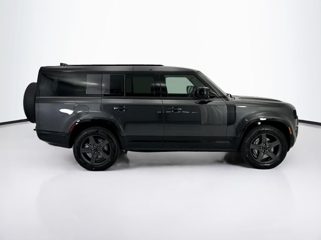 New 2026 Carpathian Grey LAND ROVER X-Dynamic SE image 4