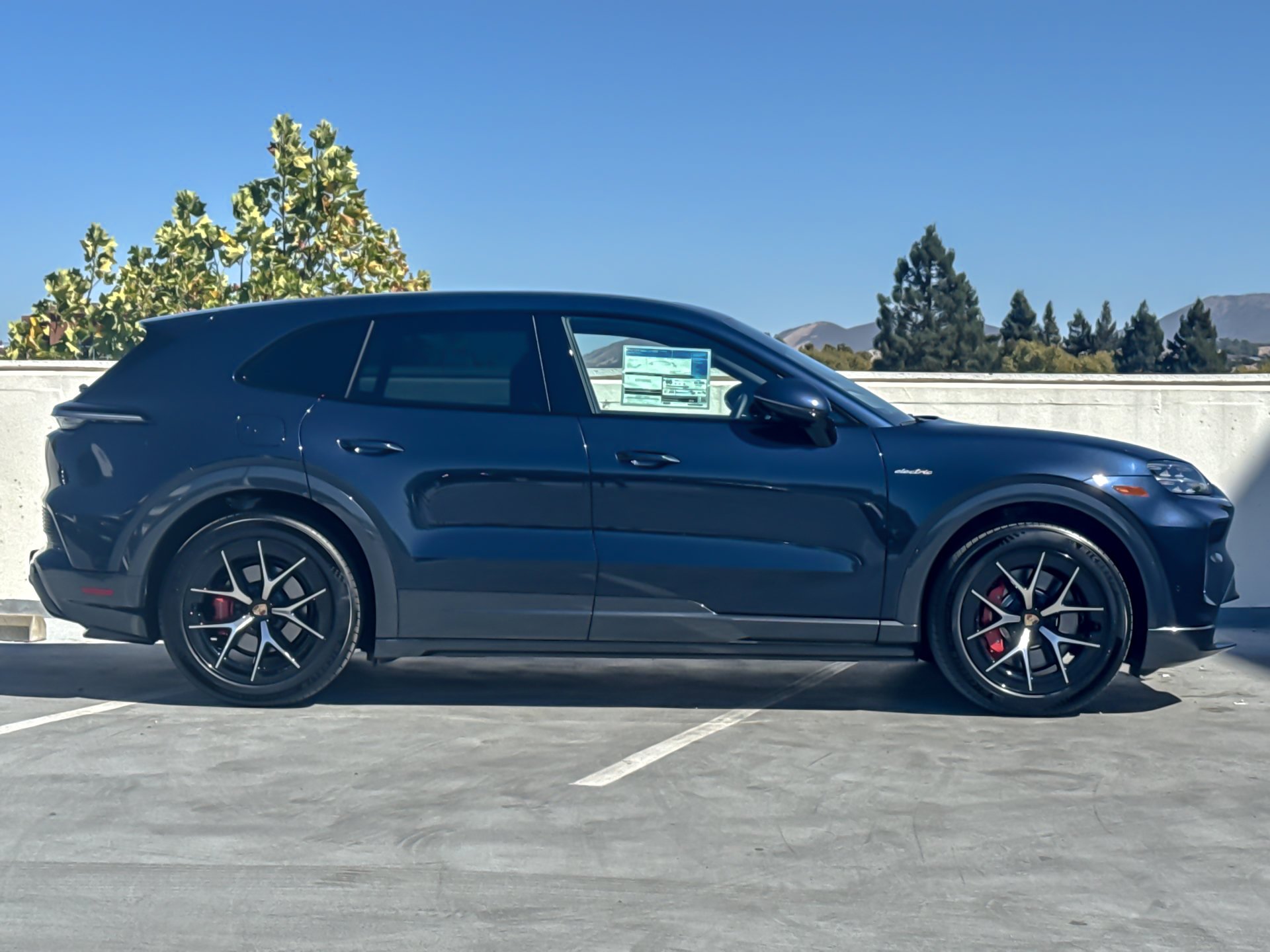 New 2026 Algarve Blue Metallic Porsche S Electric image 10
