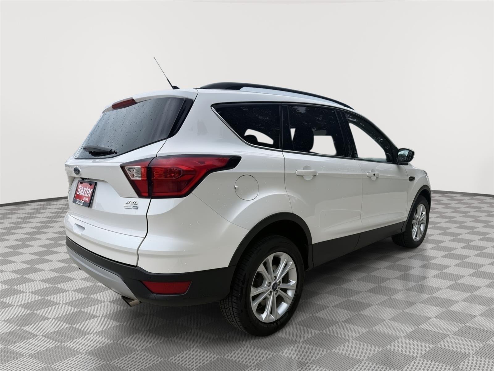 Used 2019 White Platinum Metallic Tri-Coat Ford SEL image 7