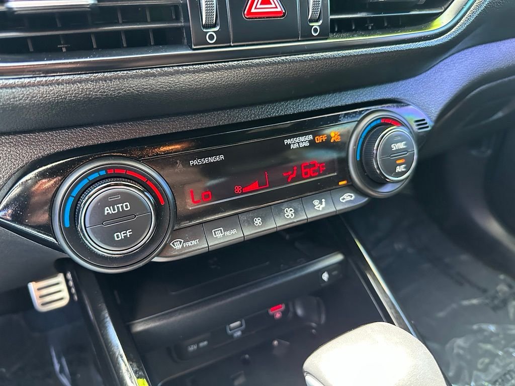 Used 2022 Gray Kia GT image 8
