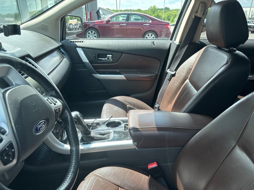 Used 2014 White Ford Limited image 9