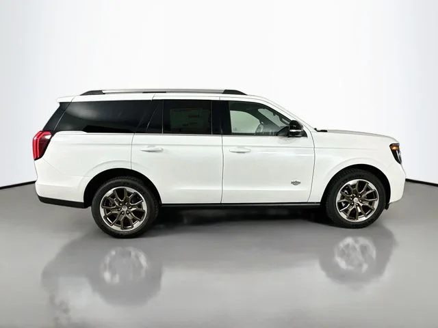 New 2027 Star White Metallic Tri-Coat Ford King Ranch image 8
