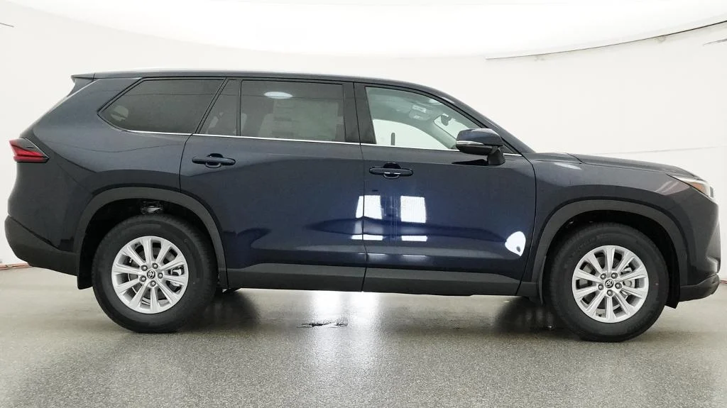 New 2026 Blueprint Toyota Hybrid XLE image 13
